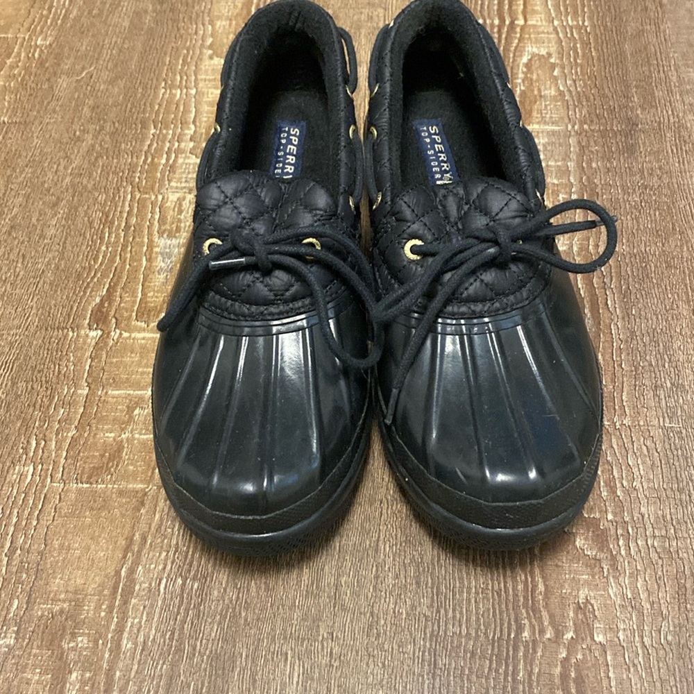 Sperry like new boat or deck shoes. Rainy weather shoes
